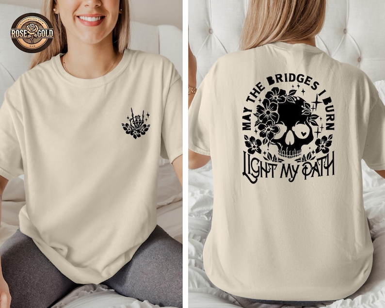 Camiseta con estampado floral de calavera y esqueleto, diseño moderno en la parte delantera y trasera. imagen 5