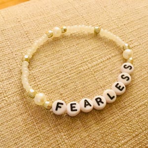 Fearless Pearl & Guld Vänskapsarmband (7 storlekar)