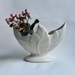 Vintage Mantle Vase ~ White Leaf Flower Trough ~ Floral Arranging Vase ~