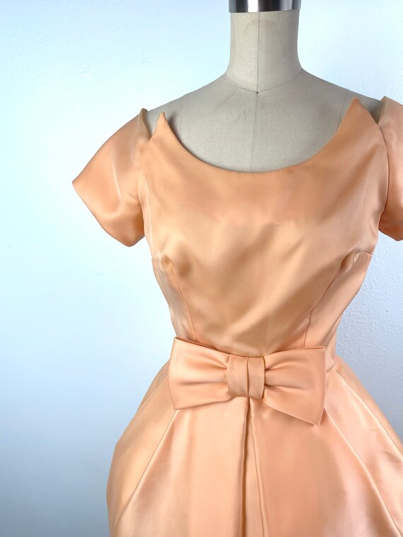 Peachy Pie 1960s Cocktail Dress - image 2