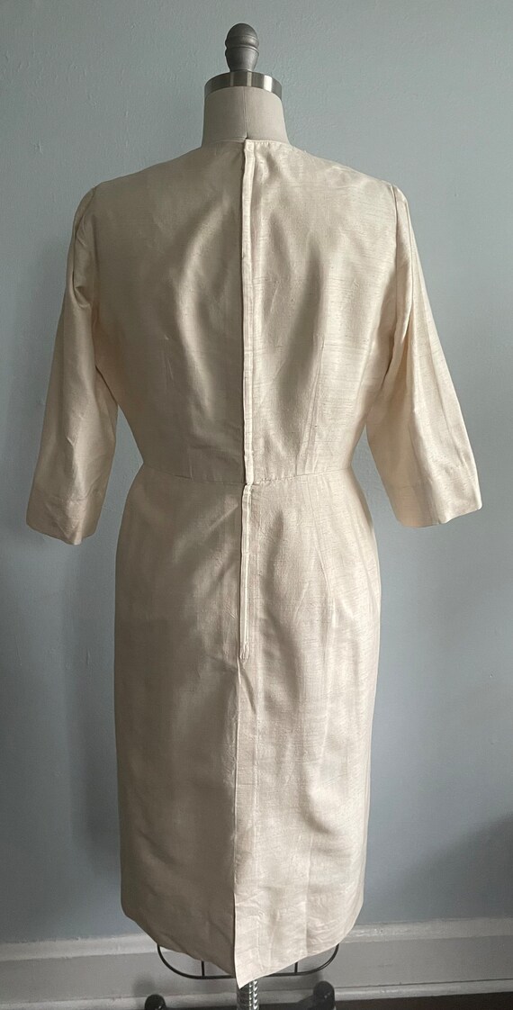 Sophisticated Silk Cream 1960s 60s Sheath Dress M… - image 6
