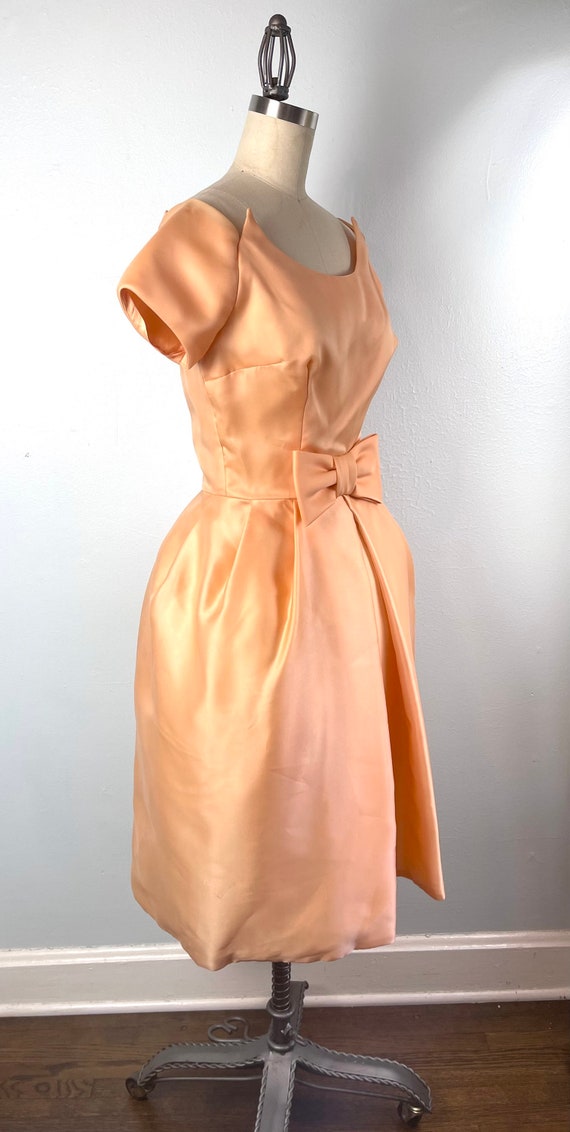 Peachy Pie 1960s Cocktail Dress - image 5