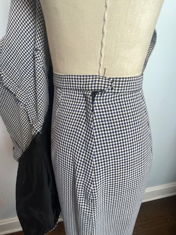 All Buttoned Up Curve Hugging Vintage 1950s 50s P… - image 7