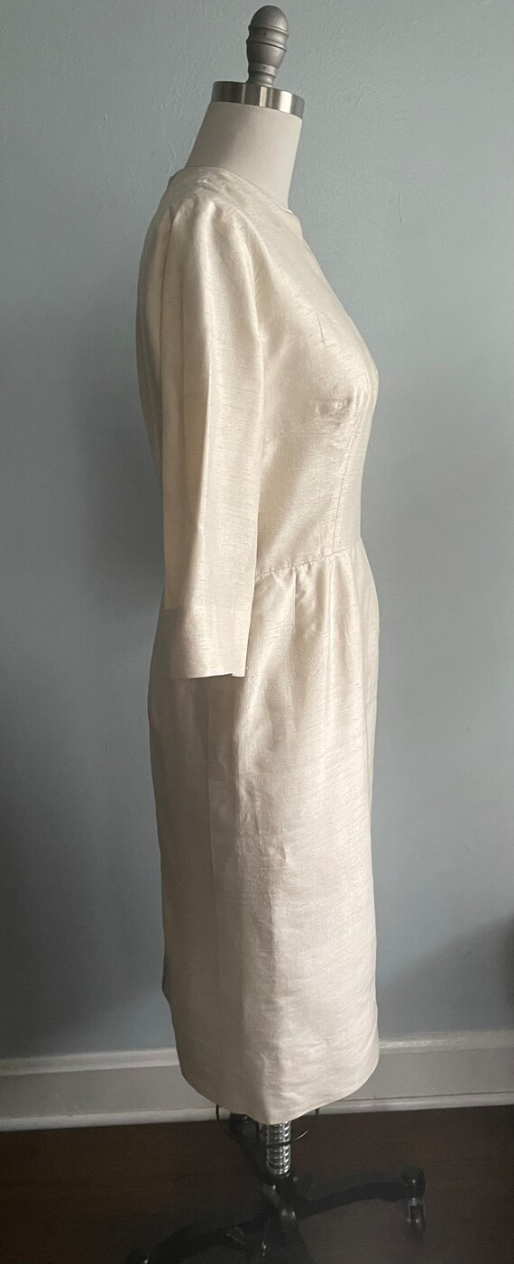 Sophisticated Silk Cream 1960s 60s Sheath Dress M… - image 5