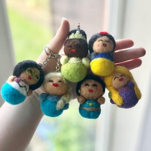 Princess Keyrings | Felt Encanto Keychains  | Snow White Bag Charm | Elsa Frozen | Tiana Gift | Gift for Girls | Mirabel | Rapunzel Tangled