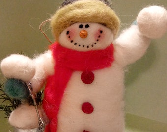 NEW - Snowball Fighting Felted Wool 7 Inch Snowman