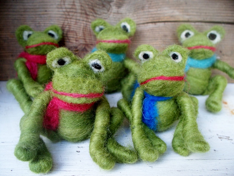 Frog Felted Wool Ornament...Made to Order....please check shipping time
