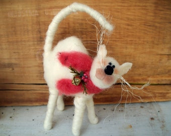 Scaredy Cat Wool Wrapped/Needle Felted Ornament