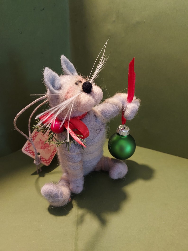 Christmas Bulb Felted Wool Kitty Ornament image 6