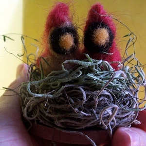 Cardinal Couple of Felted Wool in Nest