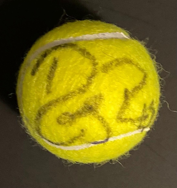 ロジャー・フェデラー 直筆サイン入りテニスボール