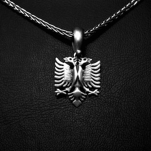 Sterling Silber Vintage Albanien Adler Anhänger - Einzigartiger kultureller Schmuck.