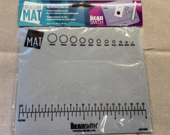 BeadSmith Treasure Mat: Non-Slip Jewelry Beading Mat (8.5 x 7")