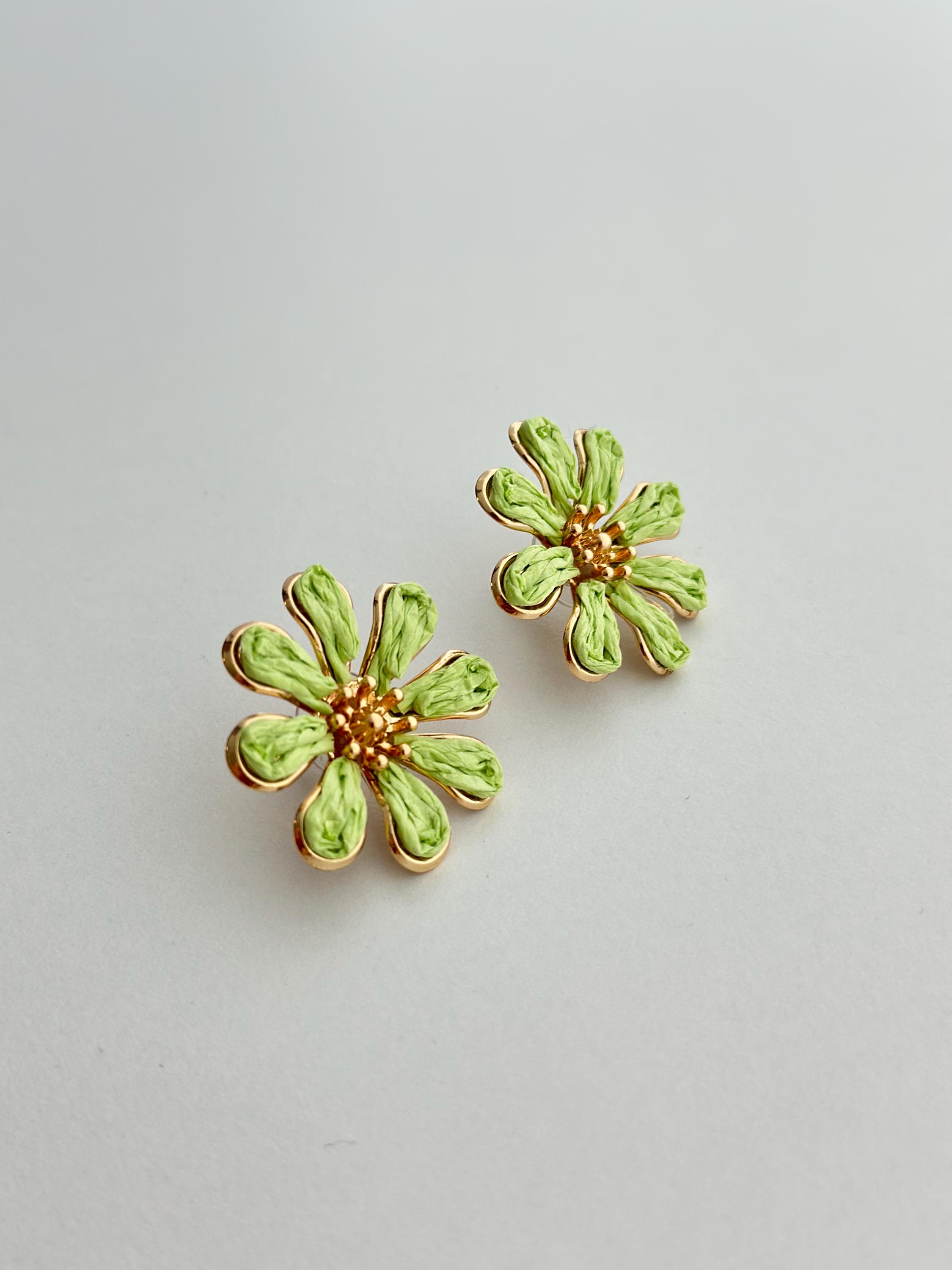 ✨NEW Elegant Green Floral Earrings Green Boho Petal Earrings – Bold Floral Fringed Statement  main image 2