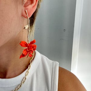 Orange Flower Dangle Earrings – Lightweight Floral Statement Jewelry for Women - Boho Chic Drop Earrings-Vibrant Gift for Her - Summer Style