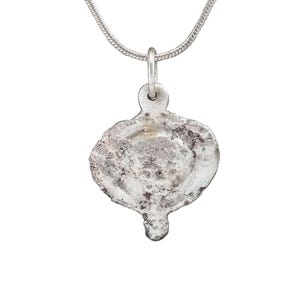 classic viking heart pendant necklace, 9th-10th century ad