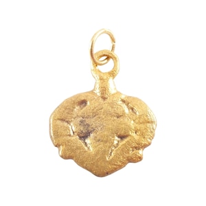 Ancient Viking heart pendant Necklace, C.900-1000 AD.