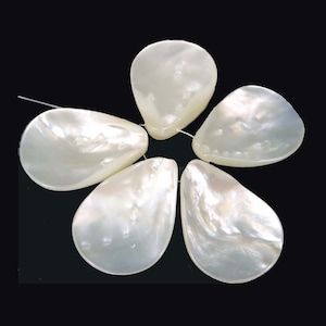 5 Natural White Saltwater Mother of Pearl Teardrop Pendant Beads 30x20mm (e6720)