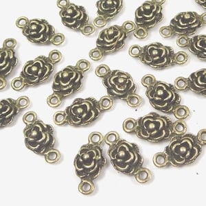 20 Antique Bronze Pewter Rose Link Connector Charms (P218)