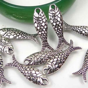 10 Antique Silver Pewter Fish Bead Charms 24x7mm  (p198)