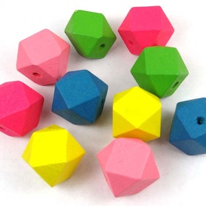 10 Large Geometric Mix Color Wood Polyhedron hexagon Beads 3-D 20mm (6599)