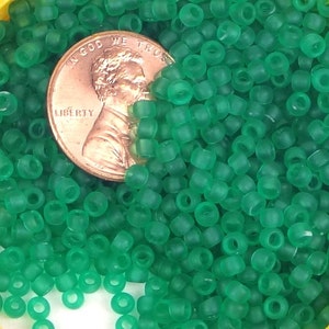 8/0 TOHO Seed Glass Beads 10-Grans Transparent- Frosted Dark Peridot (S021)
