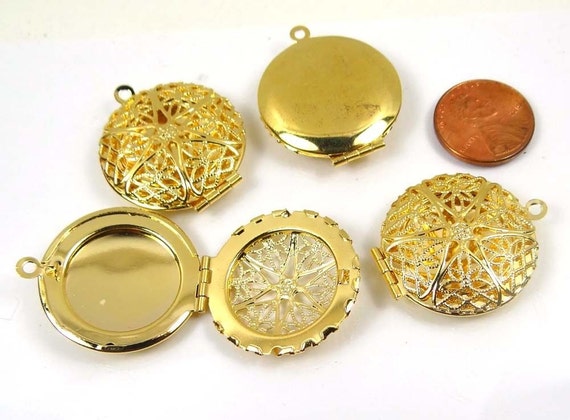4 Gold Plated Filigree Hollow Locket Pendants Essential Oil Diffuser 27x32mm 
