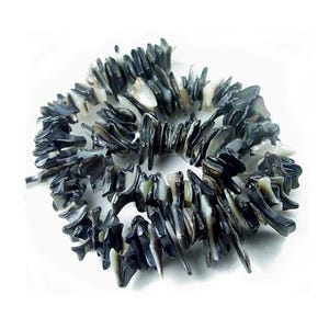 Black Shell Mother of Pearl Freeformed Chip Beads 16 inches full strand (e5431)