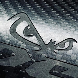 Aangepaste CNC-graveerservice – hoogwaardige, betaalbare metaal-/koolstofvezelgravure | Nauwkeurige gravure van logo, tekst en ontwerp