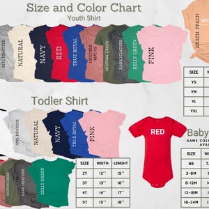 Op de afbeelding: Maat- en kleurenkaart voor jeugd-, peuter- en baby-rompers. De kaart toont de verschillende kleuren en maten die beschikbaar zijn voor elk type shirt. De kleuren omvatten zwart, wit, heather, naturel, marine, rood, true royal, heather mauve, militaire groen, donker heather en kelly groen. De maten voor jeugd-shirts zijn YS, YM, YL en YXL. De maten voor peuter-shirts zijn 2T, 3T, 4T en 5T. De maten voor baby-rompers zijn NB, 3-6M, 6-12M, 12-18M en 18-24M. De kaart bevat ook de breedte- en lengtemaat voor elke maat.