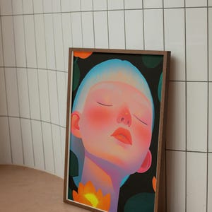 Póster de pared minimalista con chica de loto de ensueño: ilustración digital serena para dormitorios o espacios de meditación