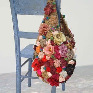 Große Crochet Sling Bag Mit Blumen