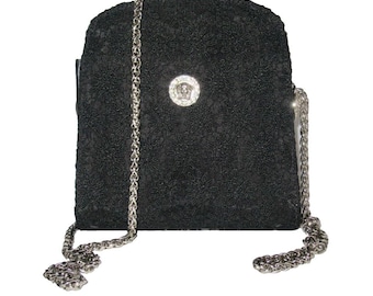 Bolso de noche Gianni Versace con cabeza de Medusa de cristal Swarovski, encaje y piel. Vintage, años 90. Rara vez usado. En excelente estado.