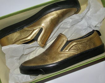 Gucci Men's Gold Metallic Leather Slip-on Sneakers. Size U.S. 10. Rare Runway Limited Edition. Sold Out Worldwide. In Excellent Condition