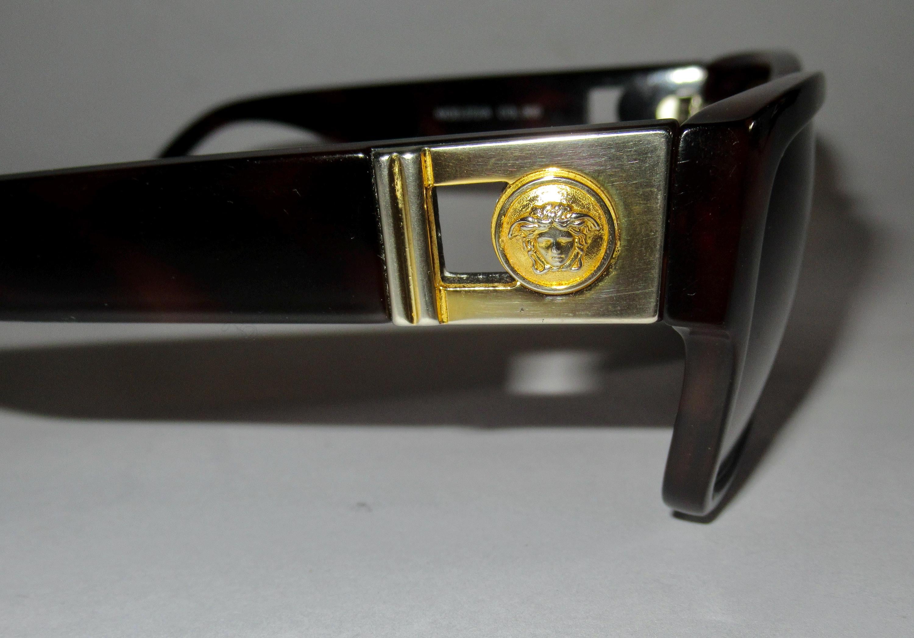 Gianni Versace Vintage 1993 Collection Sunglasses. Model 372/A Gianni Versace Vintage 1993 Collection Sunglasses. Model 372/A