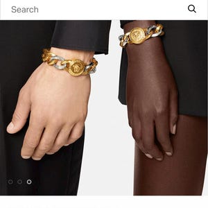 Versace Medusa Chain Bracelet. Large Size. 2024 Collection. Retails at 995 Dollars. Rarely Worn. Excellent Conditon.Boxed.