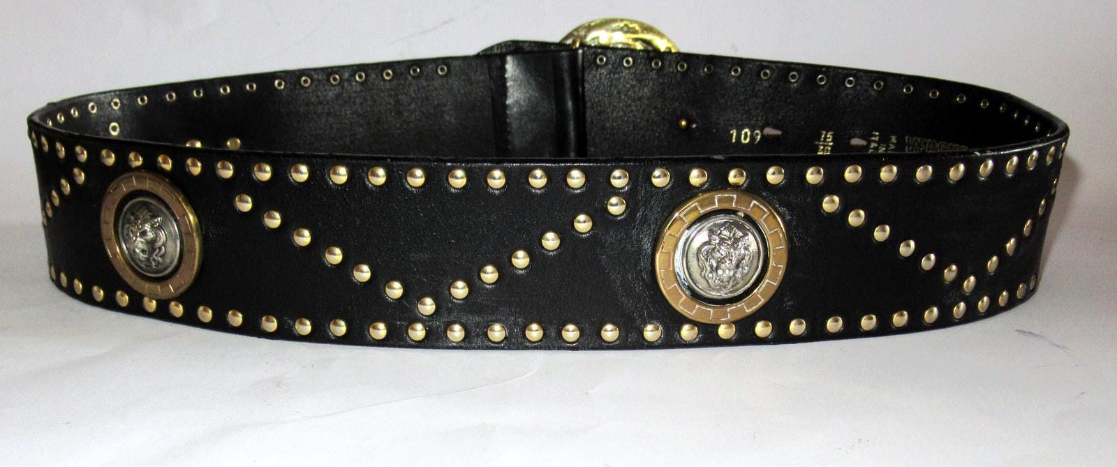 Gianni Versace Versus Vintage Men display picture 1