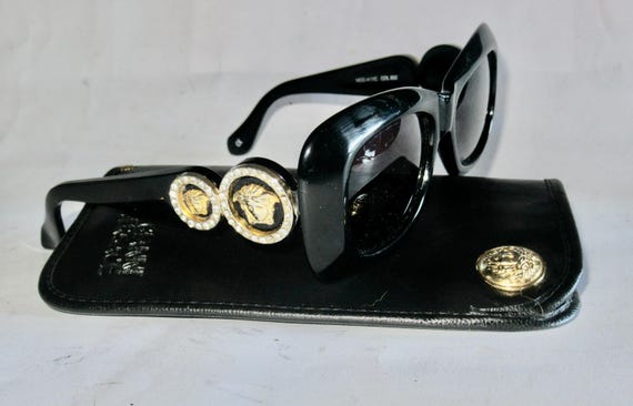 小物 GIANI VERSACE MEDUSA sunglasses y2k 00s Gianni Versace Jackie O Gold Medusa Head With Swarovski Crystals