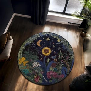 Chenille-vloerkleed met maanverlichte zonnebloem, donker cottagecore-maandecor, hemelse zonnebloemen vloerkleed, gotische bloemenprint, grillige huisesthetiek