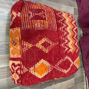 Moroccan Kilim Pouf Floor Pouf Vintage Moroccan Ottoman Beni Ourain Square Pouf, 20x20x7inYoga Meditation Cushion, Outdoor Red Kilim Pillows