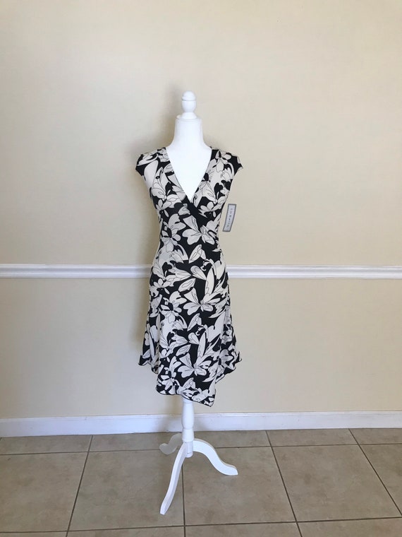 Sexy Vintage Floral Black & White La Belle Dress - image 8