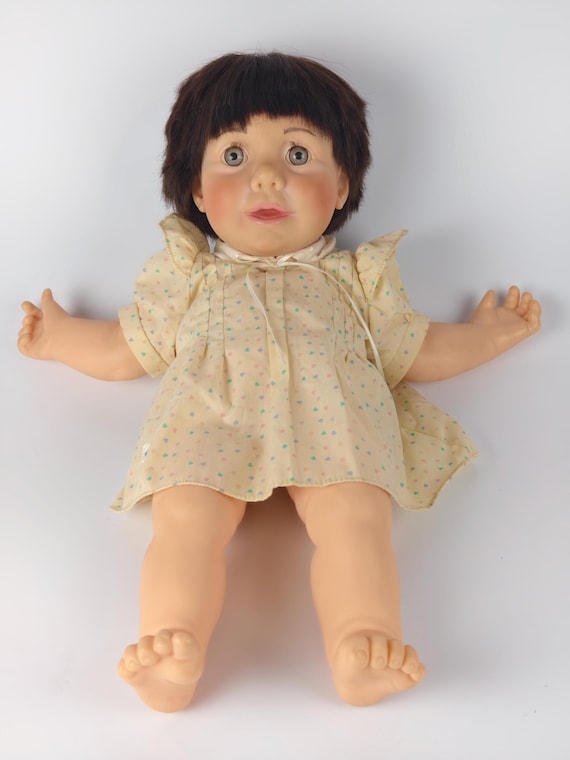1986 Hasbro J Turner Real Baby Girl Doll: Weighted 20