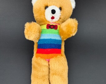 Orsacchiotto di peluche vintage degli anni '80 di New York, marrone: 30 cm, con pancia a strisce arcobaleno.
