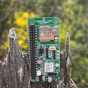 MeshAdv Mini Launch Edition: Fully Assembled LoRa/GPS Hat 915Mhz/868Mhz (For Meshtastic) Please read description for more info.