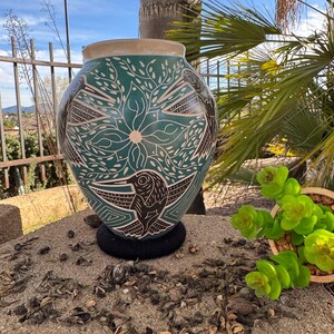 José C. Silveira / White Pot  “ Colibrí”/ Mata Ortiz Pottery