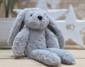 Theo Grey Plush Bunny – Långbent Gosedjur, Nyföddpresent
