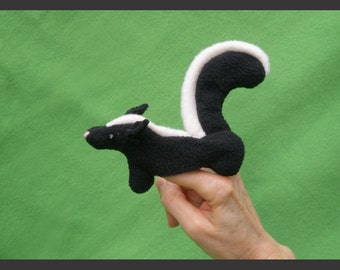 Happy Skunk Finger Puppet