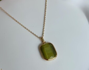 Peridot Gold Plated Necklace, Baguette Pendant, Vintage Genuine Stone Pendant, Minimalist Gemstone pendant, Jewelry For Her, Christmas Gift