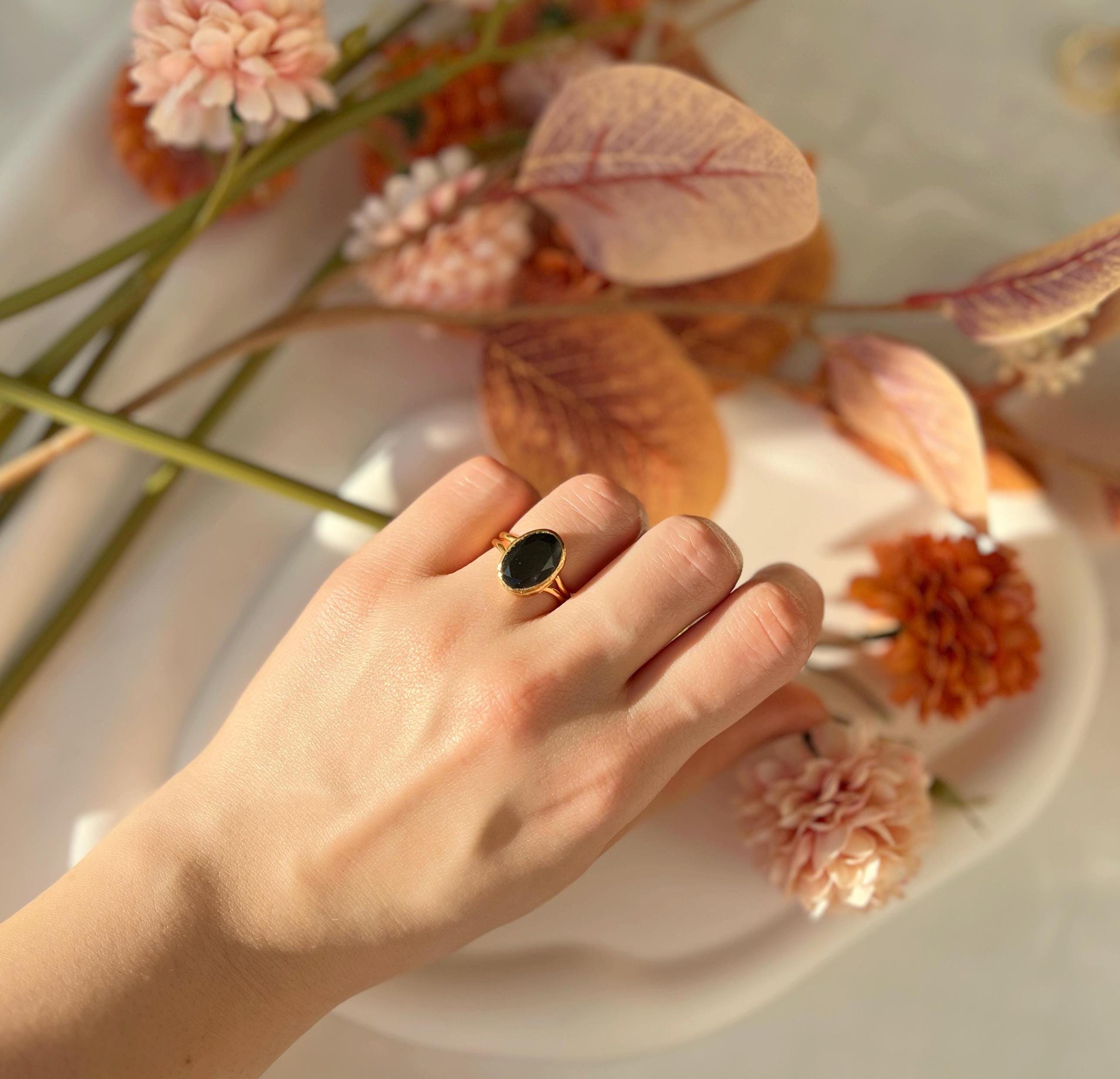 ブラックオニキスの宝石リング、オーバルカットのブラックリング