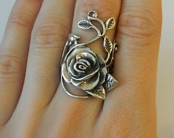 925 Sterling Silver Rose and leaf design Stunning- 8 grams